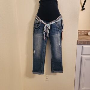 NWT Wallflower Maternity Capris